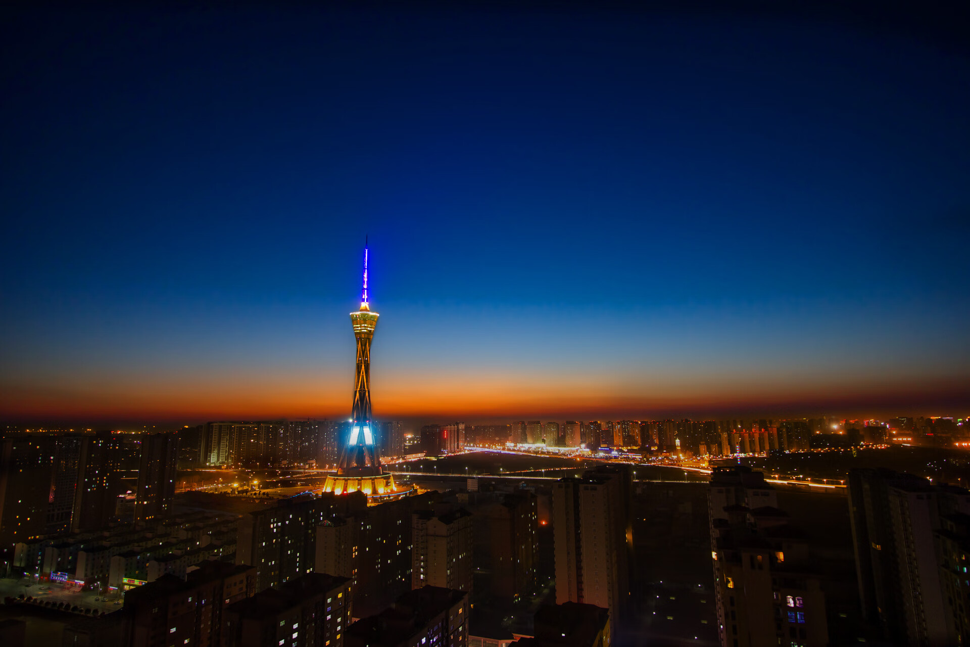全黑队的配合默契度极高，比赛过程中展现绝对优势，黑队黑队口号